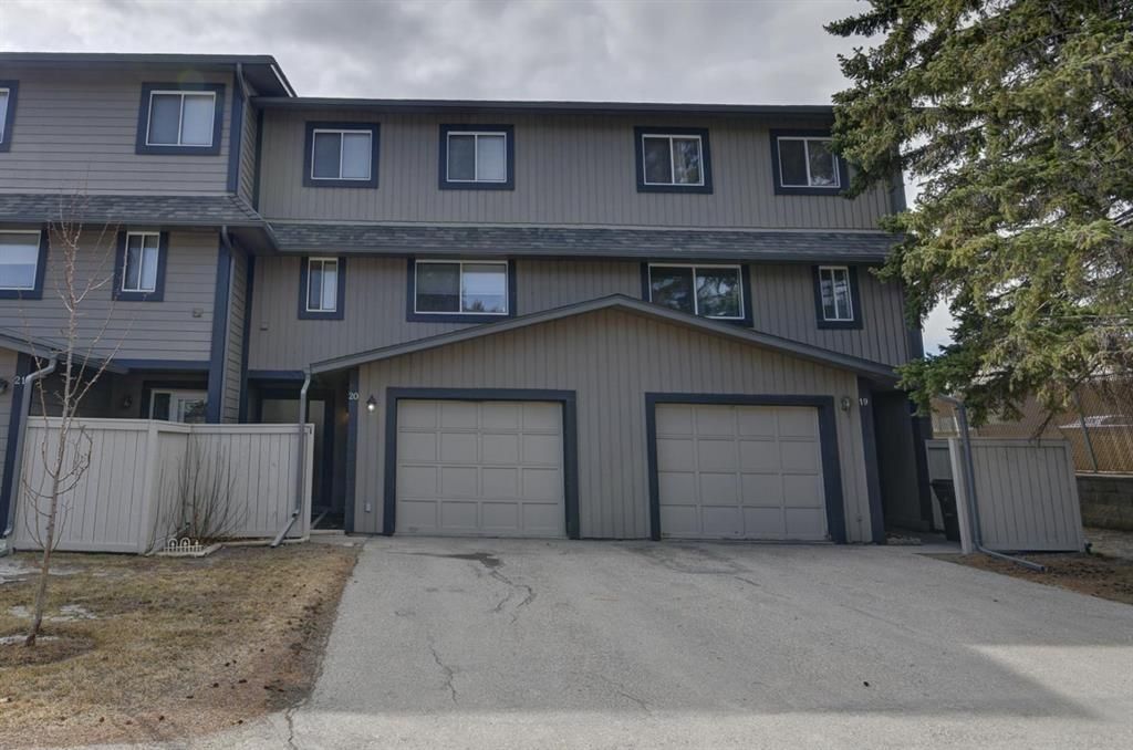 I have sold a property at 20 27 Silver Springs DRIVE NW in Calgary
